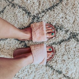 Fuzzy pink slides/sandals